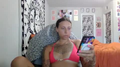 sexytatslut369 online show from June 28, 8:27 pm