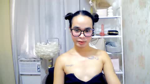 sexytrixie11 online show from June 24, 4:08 am