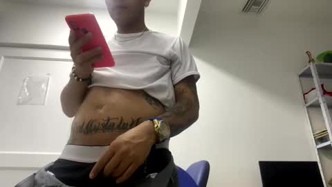 sexywhite_col online show from November 6, 7:11 am