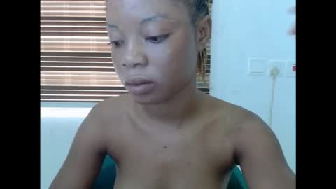 sexyxpeach online show from December 21, 9:38 am