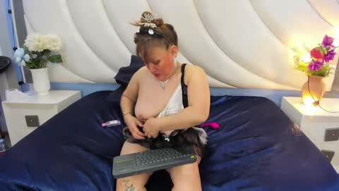 Mary online show from October 17, 12:09 pm