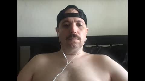 sfgiants1982 online show from October 4, 9:01 pm