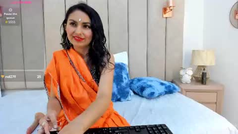 Shanily online show from July 28, 7:39 pm