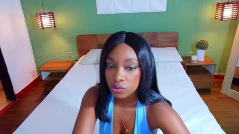 Catalina online show from November 25, 5:56 pm