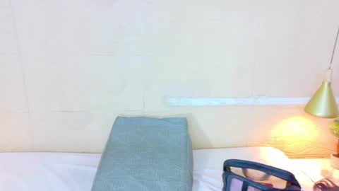 Catalina online show from April 1, 7:55 pm