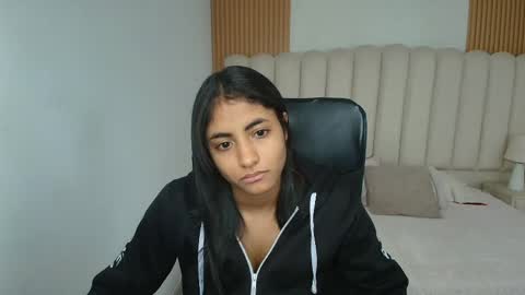 shanelle online show from April 13, 3:11 am