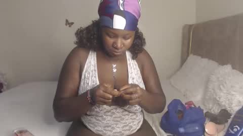 shannky  online show from February 3, 5:38 am