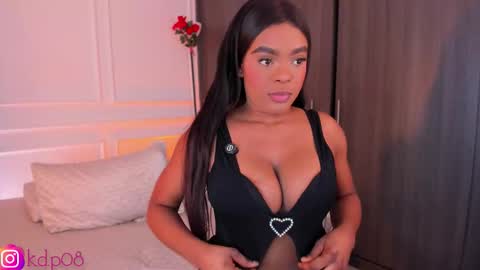Snapshot of shannol_ryan chatting on October 24, 12:55 am Shannol online show from October 24, 12:55 am