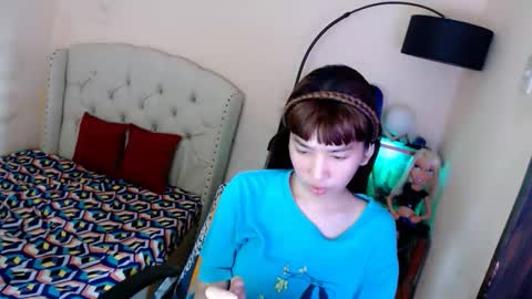 SHANTA FOX  s online show from November 7, 7:33 am