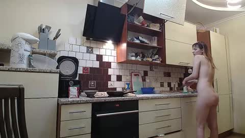 Mikki and Cadence online show from December 4, 2:05 pm