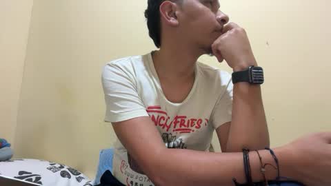 shantiiago7_ online show from April 9, 2:26 am