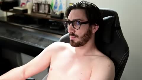 frenchy boy online show from August 9, 8:42 am