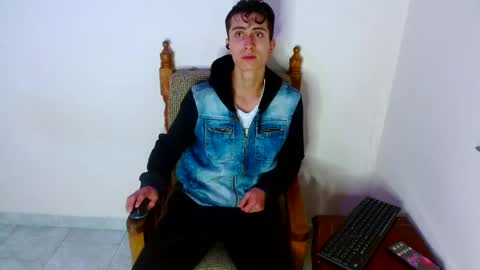 Snapshot of shaquiel_castoro chatting on September 27, 11:30 am shaquiel online show from September 27, 11:30 am