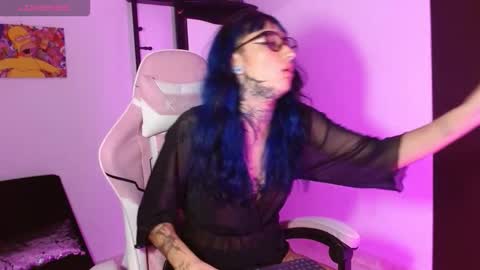 sharaross1 online show from November 20, 4:44 am