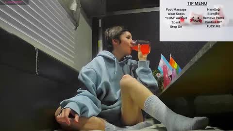 sharkysimon online show from December 5, 3:28 am