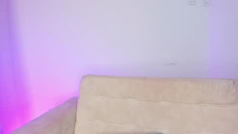 Hi fiends ---- I usually start online from Monday to Friday from 1000 am Saturdays and Sundays at 600 am Colombia time online show from February 14, 6:19 pm