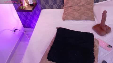 Sharom  online show from March 4, 4:30 pm