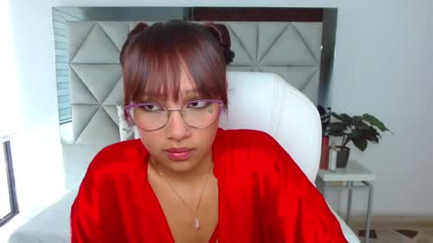 Snapshot of sharon_rosse__ chatting on March 8, 3:35 pm sharon_rosse__ online show from March 8, 3:35 pm