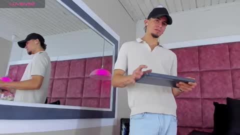 Sharon  Tyga online show from January 17, 4:05 pm