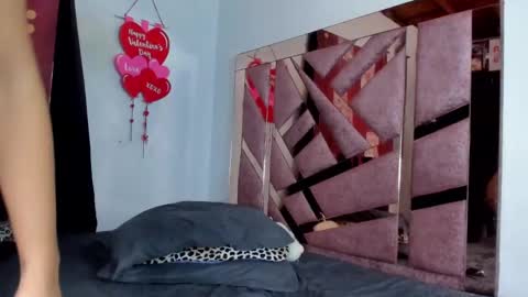 SHARONDELUXE online show from March 12, 4:51 am