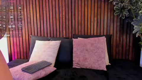 sharonlyn online show from June 4, 8:26 pm