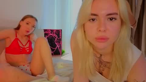 Lola and Stacey online show from June 2, 6:48 am