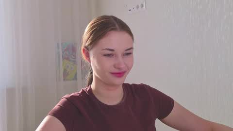 Snapshot of sharrimalagisi chatting on October 22, 4:48 am Miroslava online show from October 22, 4:48 am