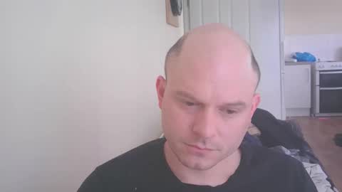 shaun1234678 online show from April 18, 1:46 pm