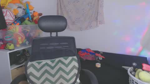 Snapshot of shayna_cute chatting on October 5, 1:47 am Shayna online show from October 5, 1:47 am