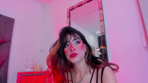 Shego  online show from June 8, 1:28 am