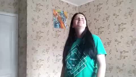Shelly online show from June 12, 3:11 pm