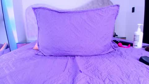 Shelsy online show from November 27, 1:30 pm