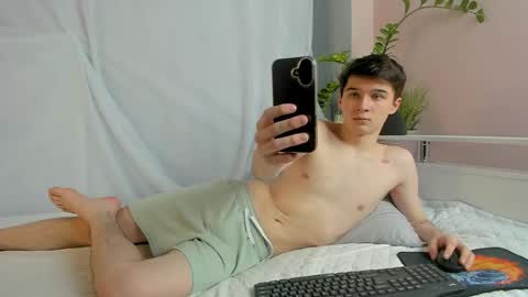 Max online show from April 19, 1:34 pm