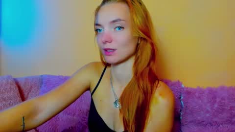 Snapshot of shinelikea_diamond chatting on October 15, 8:09 pm Alexis online show from October 15, 8:09 pm