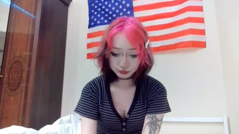 Luna online show from February 25, 8:34 pm