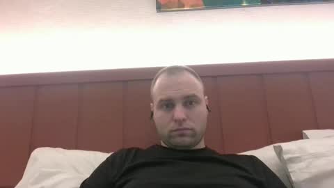 shmele_04 online show from November 18, 12:19 pm