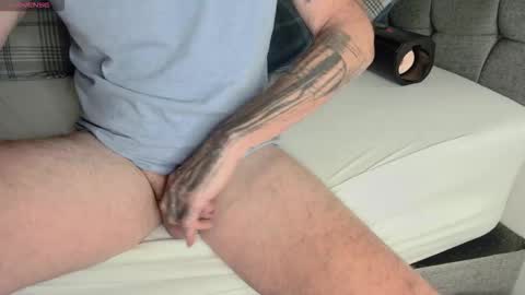 showofjay online show from March 12, 9:29 pm