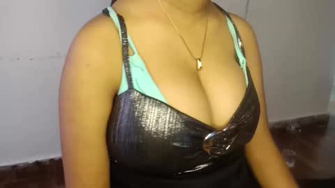 shreya_0 online show from March 3, 9:16 am