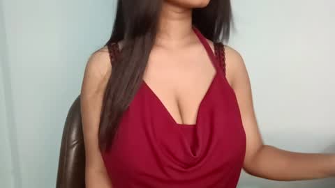 shreya_07 online show from June 7, 7:19 pm