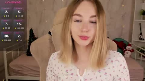 Polly online show from December 15, 12:06 am