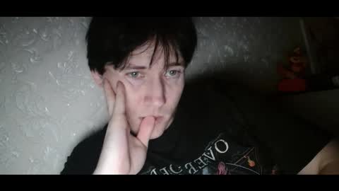 Snapshot of shy_matthew chatting on October 28, 12:44 am Matthew online show from October 28, 12:44 am