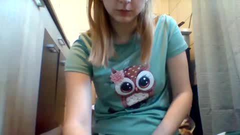 shy_model19 online show from January 12, 8:04 am