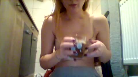 shy_model19 online show from January 7, 3:35 am