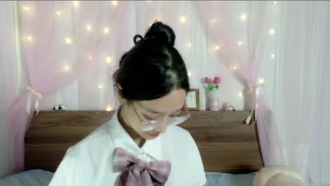 shy_pink_doll online show from July 29, 3:45 pm