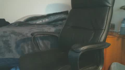 shyboyhugecum2020 online show from October 28, 2:56 am