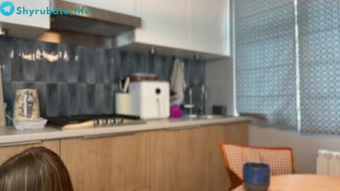 Aurora online show from April 4, 7:04 am