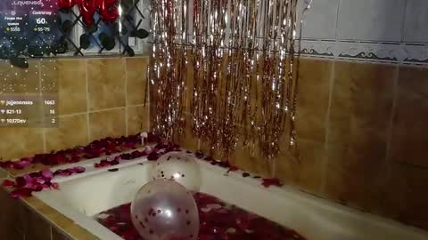 Snapshot of shyvibes_ chatting on February 14, 11:31 pm CALL ME  CHARLOTTE online show from February 14, 11:31 pm