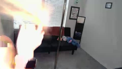 shypetitebaby online show from March 12, 5:06 pm