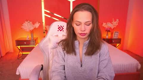 shyysiren online show from November 15, 8:27 am