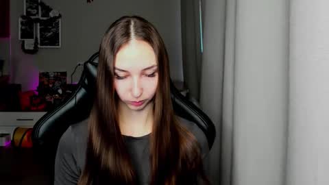 SIA online show from January 17, 3:16 am